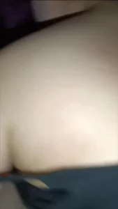 后入骚货美阿姨皮肤很光滑忍不住亲了几口后面还自慰给我看