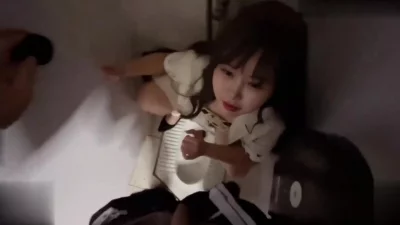 厕所强推了刚来公司的财务小姐姐