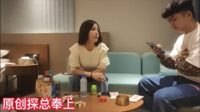 花钱不易，望支持。约操了一个酒吧女